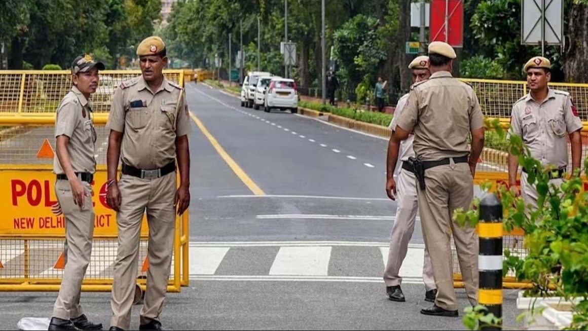 दिल्ली के इन रास्तों पर आज लग सकता है भीषण जाम, ट्रैफिक पुलिस ने जारी की एडवाइजरी